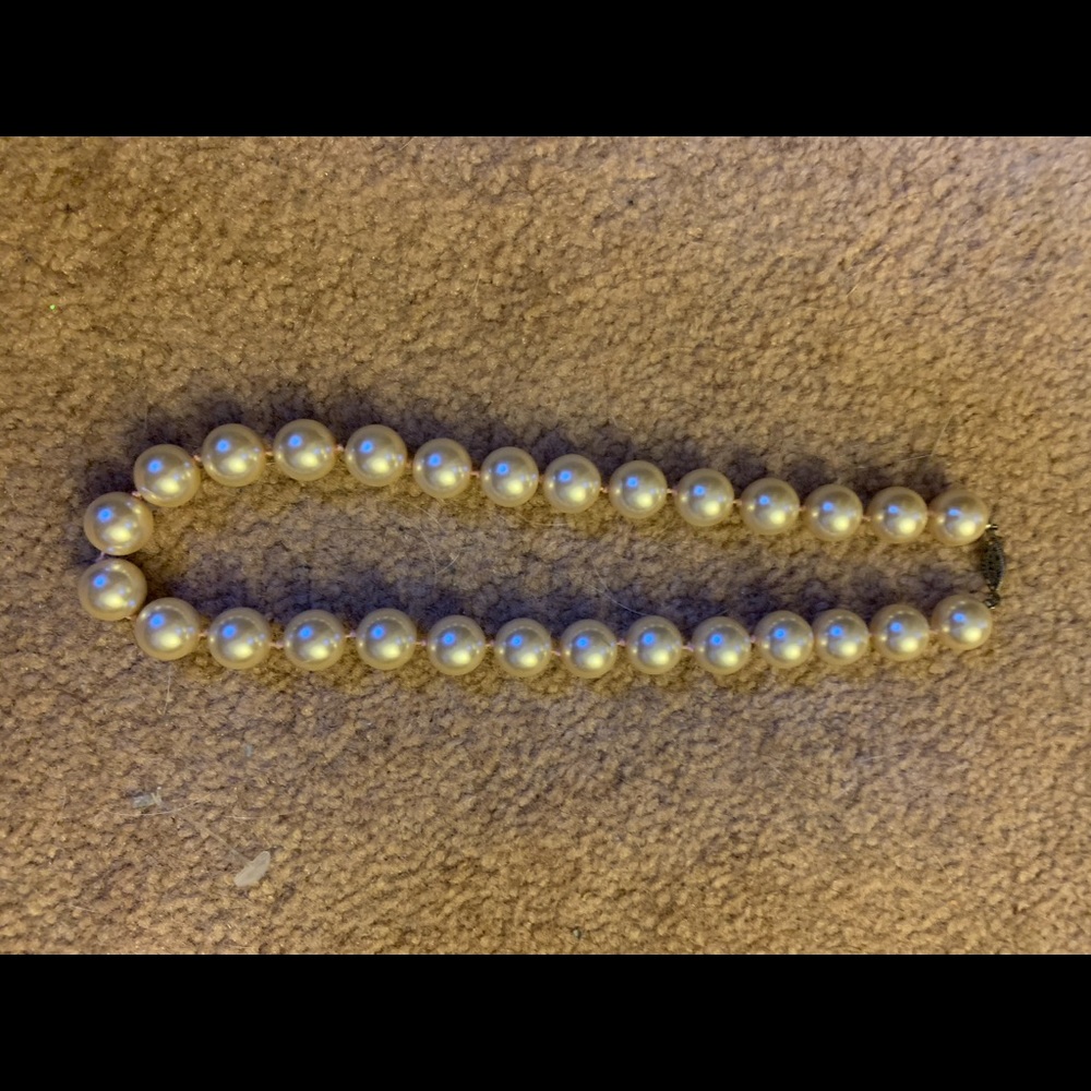 Large pearl bead necklace with hidden clasp